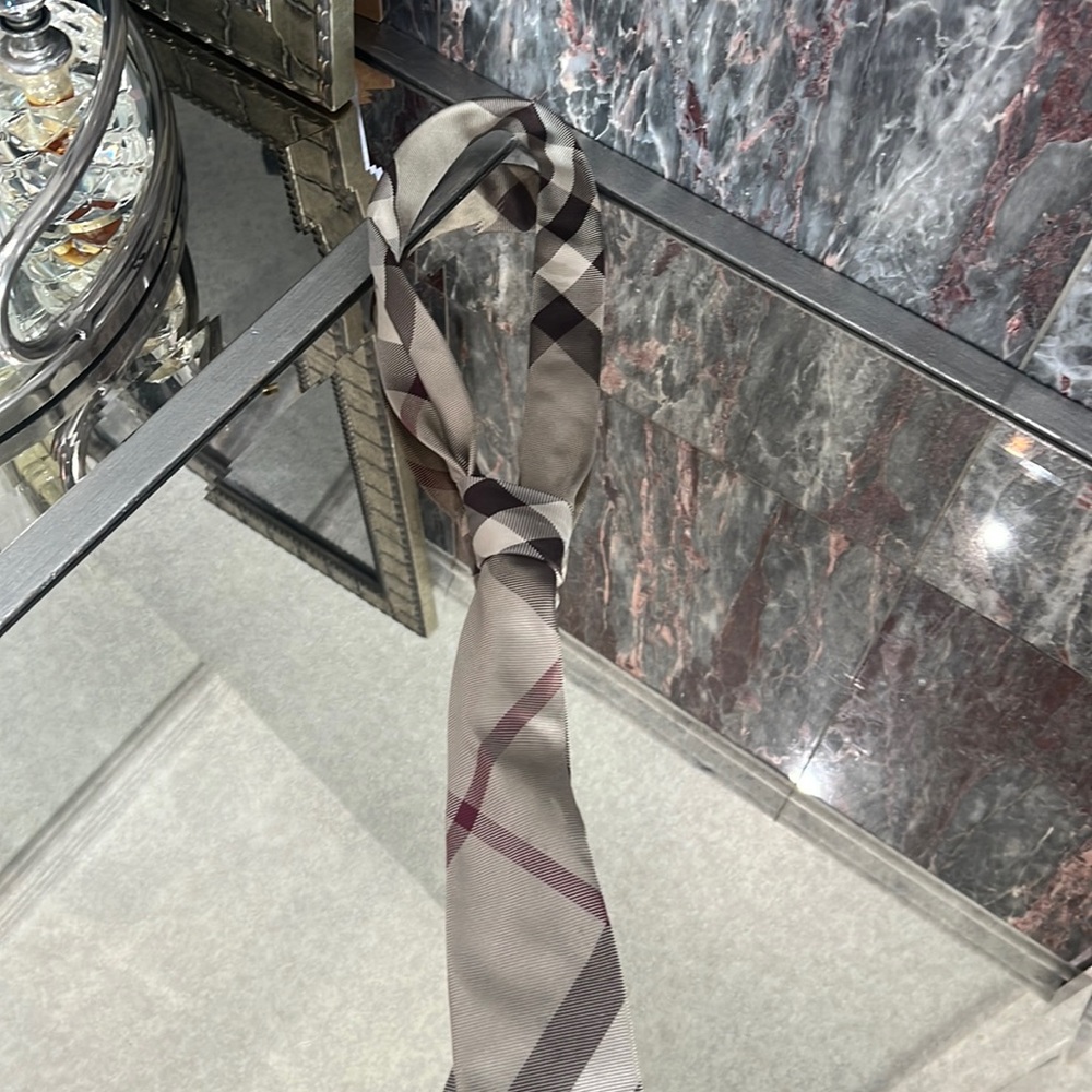Burberry tie